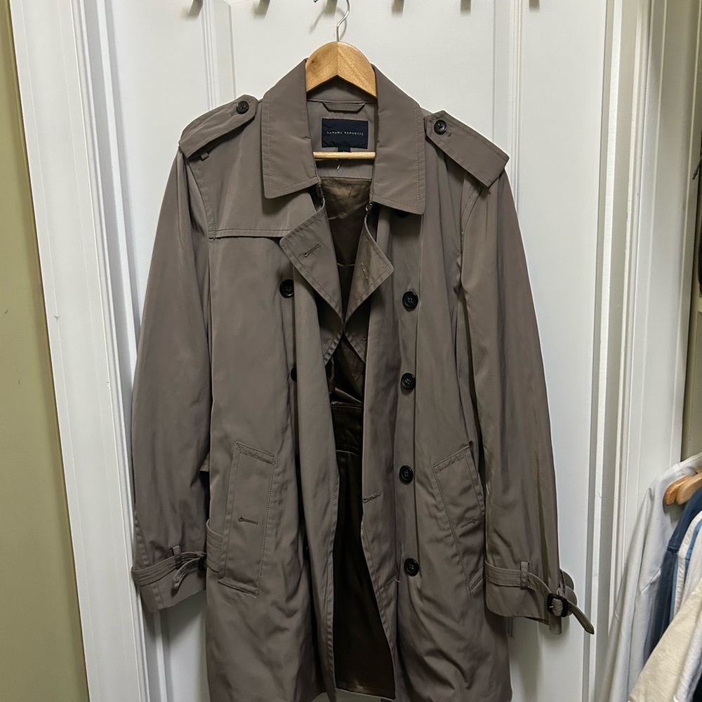 Banana Republic Men's Taupe Trench Coat